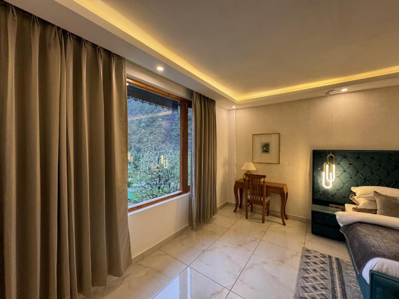 Ausnya Tirthan Banjar Exterior photo